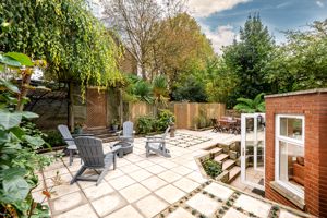 Canfield Gardens South Hampstead